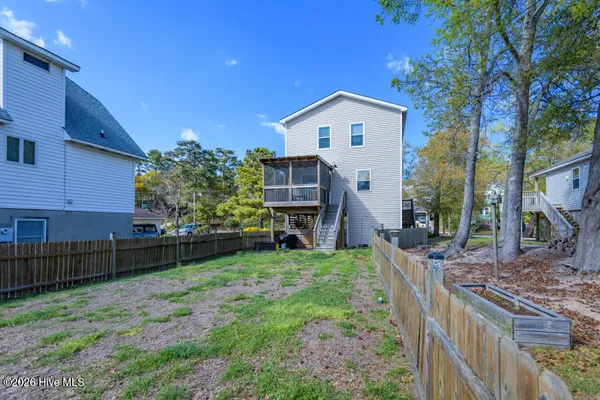 $450,000 | 366 Sir Chandler Drive, Kill Devil Hills, NC 27948