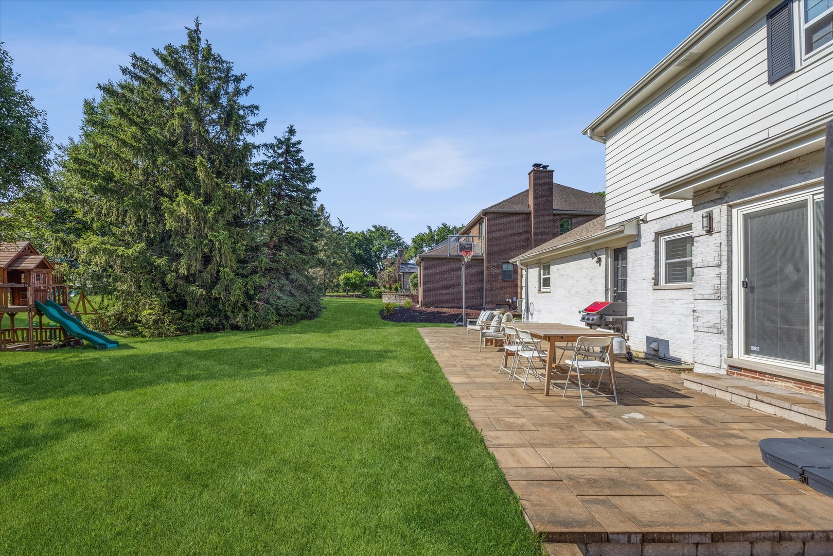 7553 Ridgewood Lane Burr Ridge, IL 60527 - Photo 3 of 5