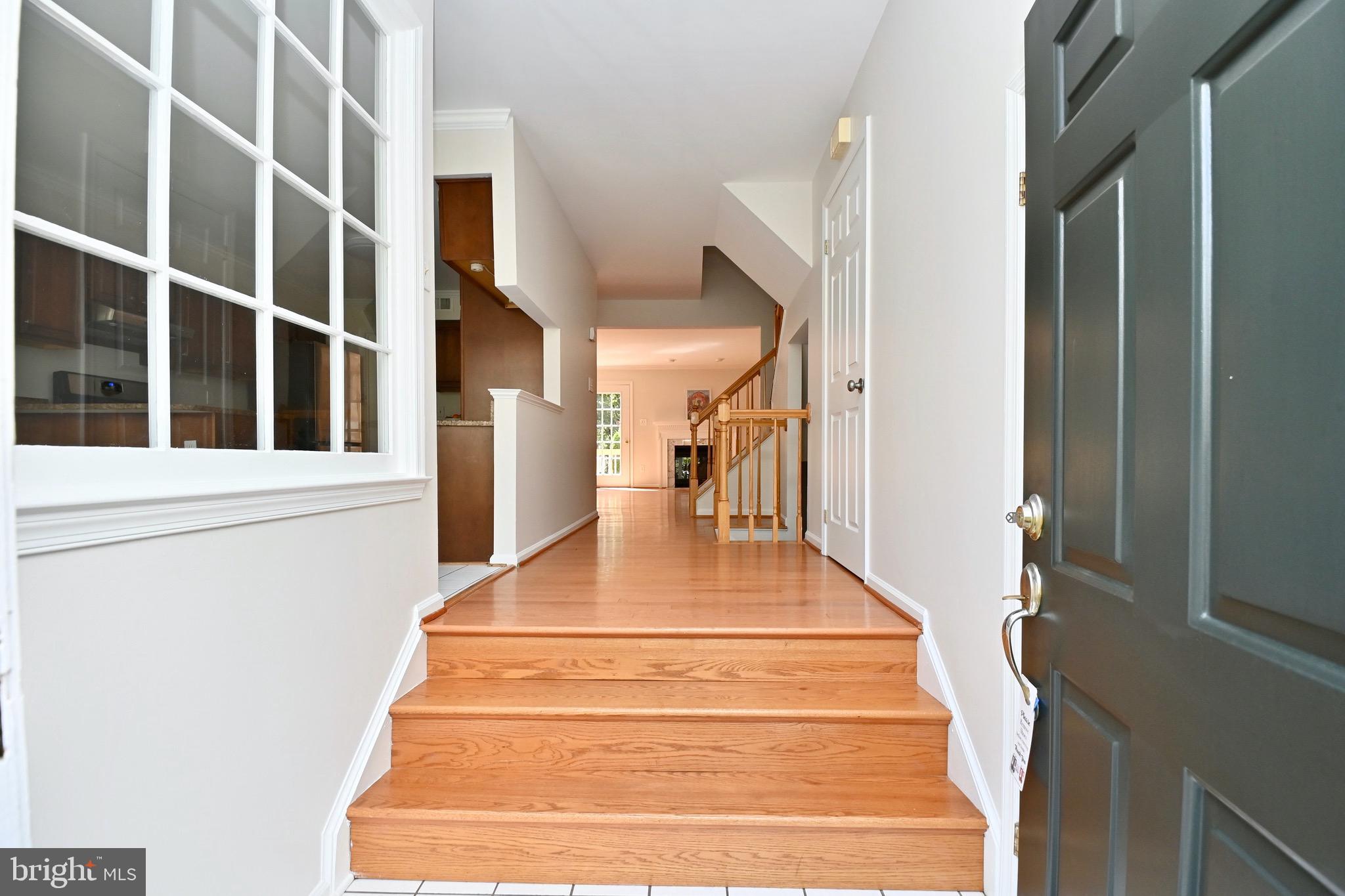 3808 Inverness Road Fairfax, VA 22033 - Photo 2 of 40