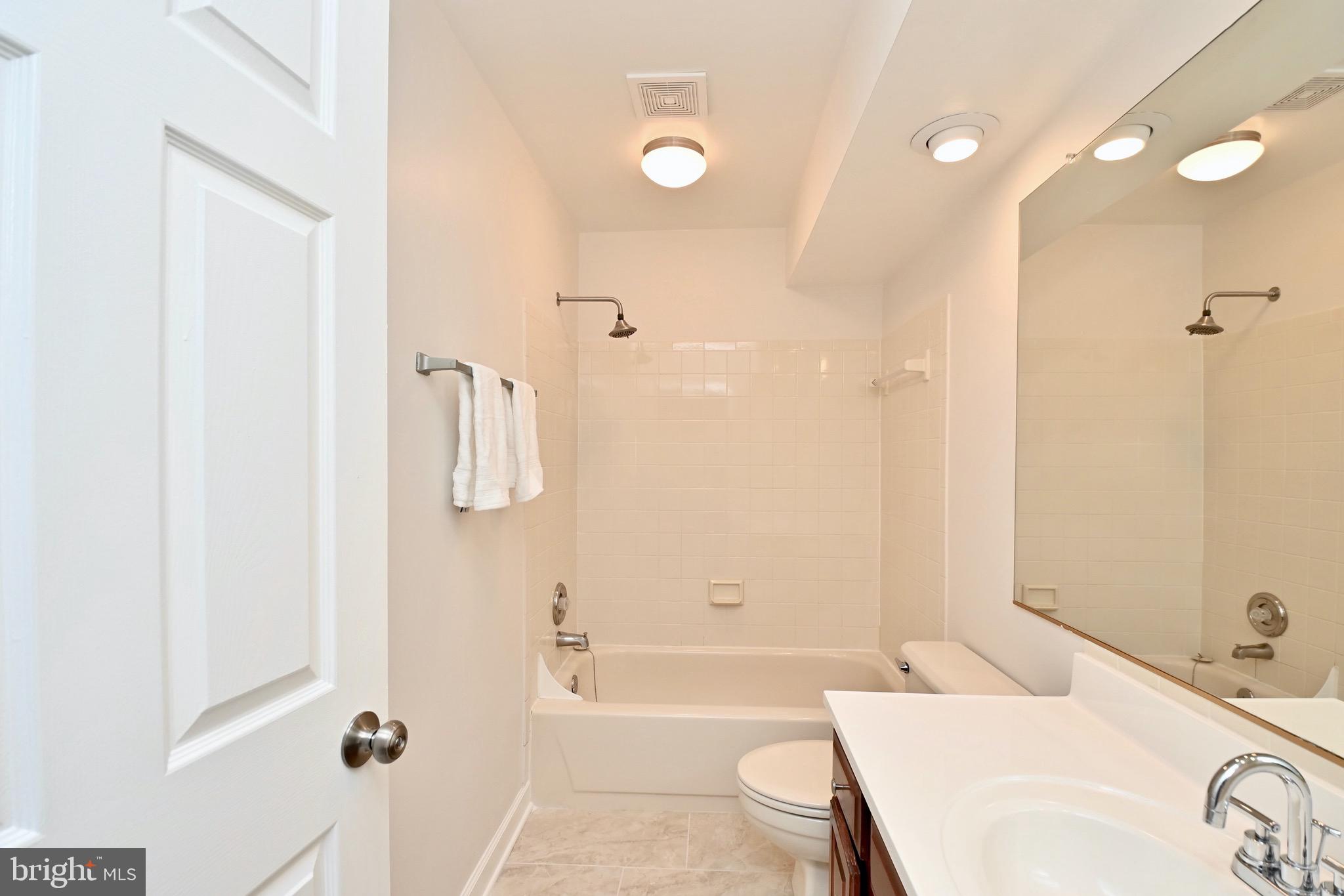 3808 Inverness Road Fairfax, VA 22033 - Photo 31 of 40