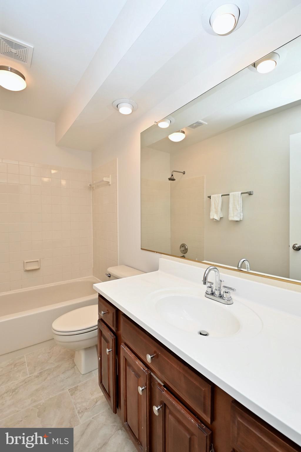 3808 Inverness Road Fairfax, VA 22033 - Photo 32 of 40