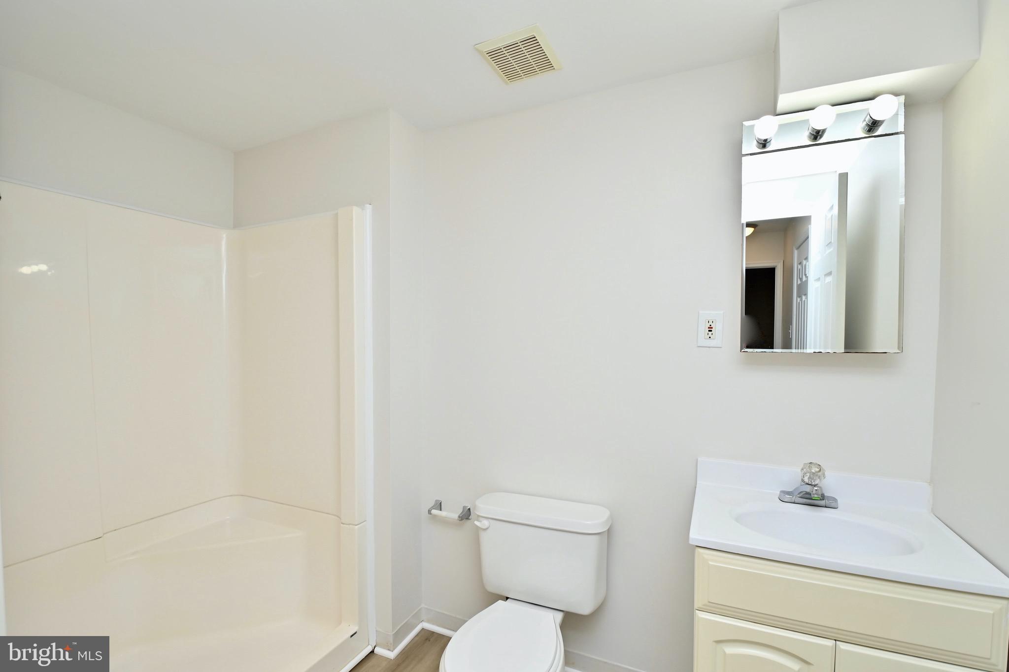 3808 Inverness Road Fairfax, VA 22033 - Photo 37 of 40