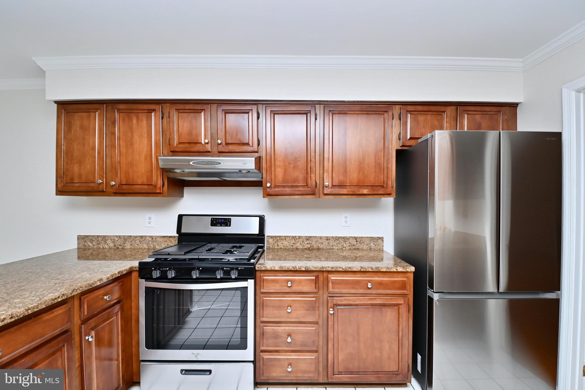 3808 Inverness Road Fairfax, VA 22033 - Photo 7 of 40