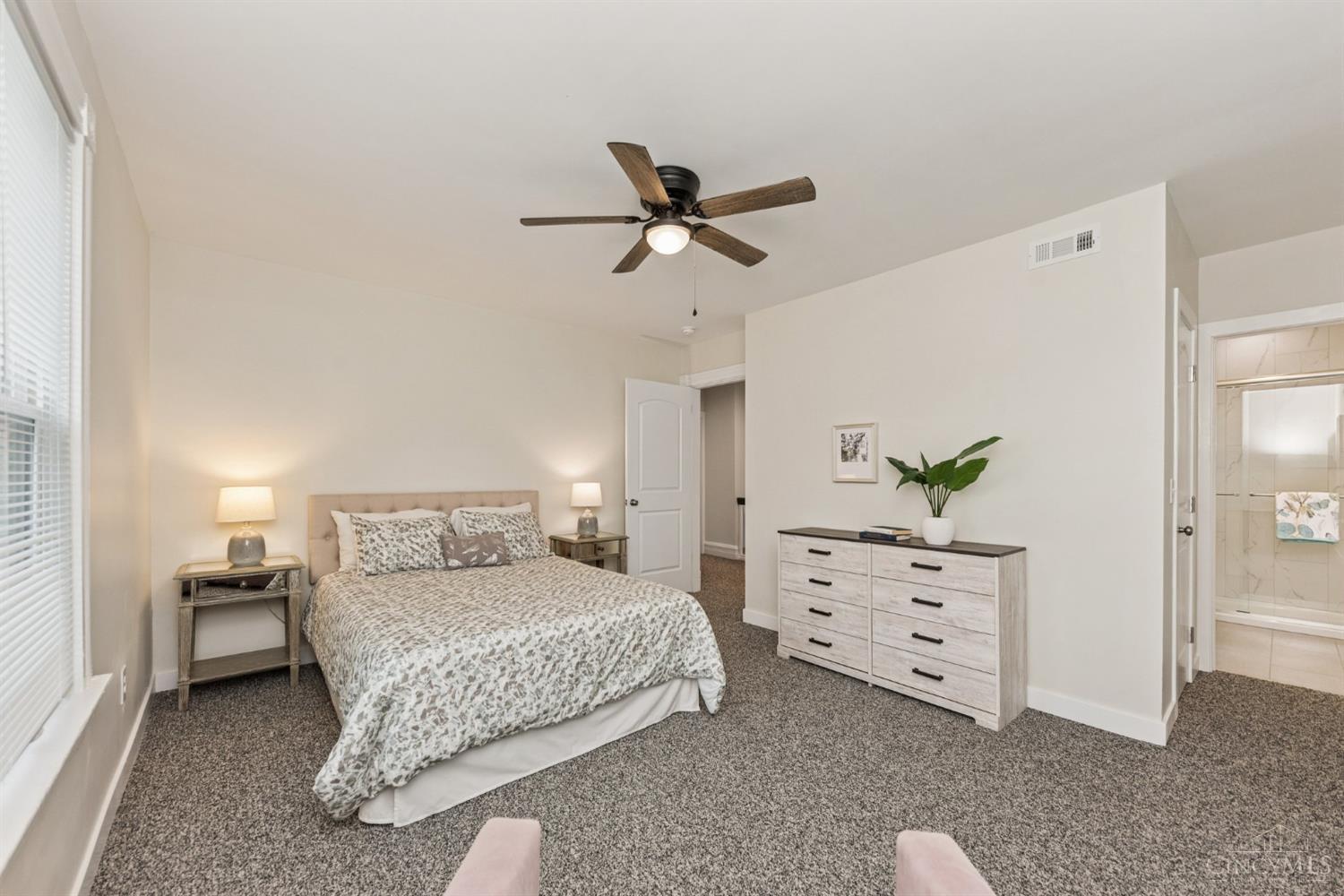 6124 Roe Street Cincinnati, OH 45227 - Photo 36 of 61