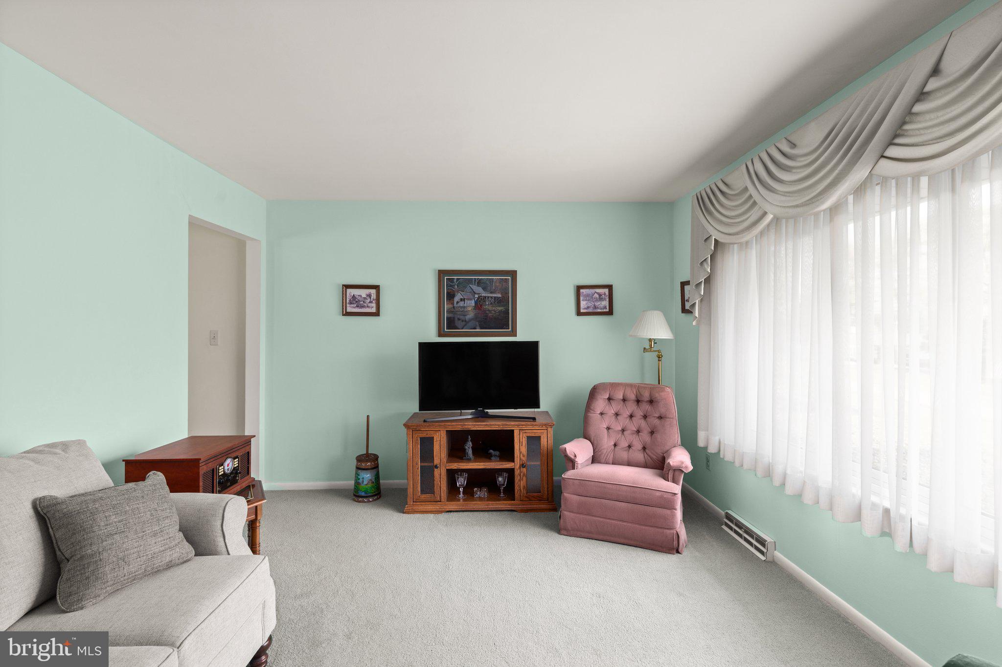 39 Poplar View Road Delta, PA 17314 - Photo 5 of 24 Gallery Image 5