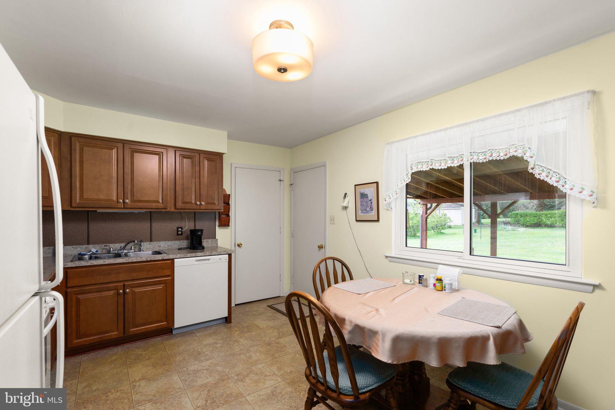 39 Poplar View Road Delta, PA 17314 - Photo 9 of 24 Gallery Image 9