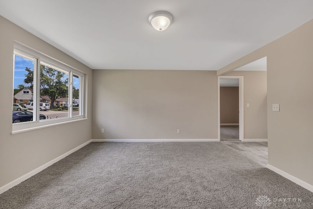 7654 Rothfield Drive Huber Heights, OH 45424 - Photo 11 of 33