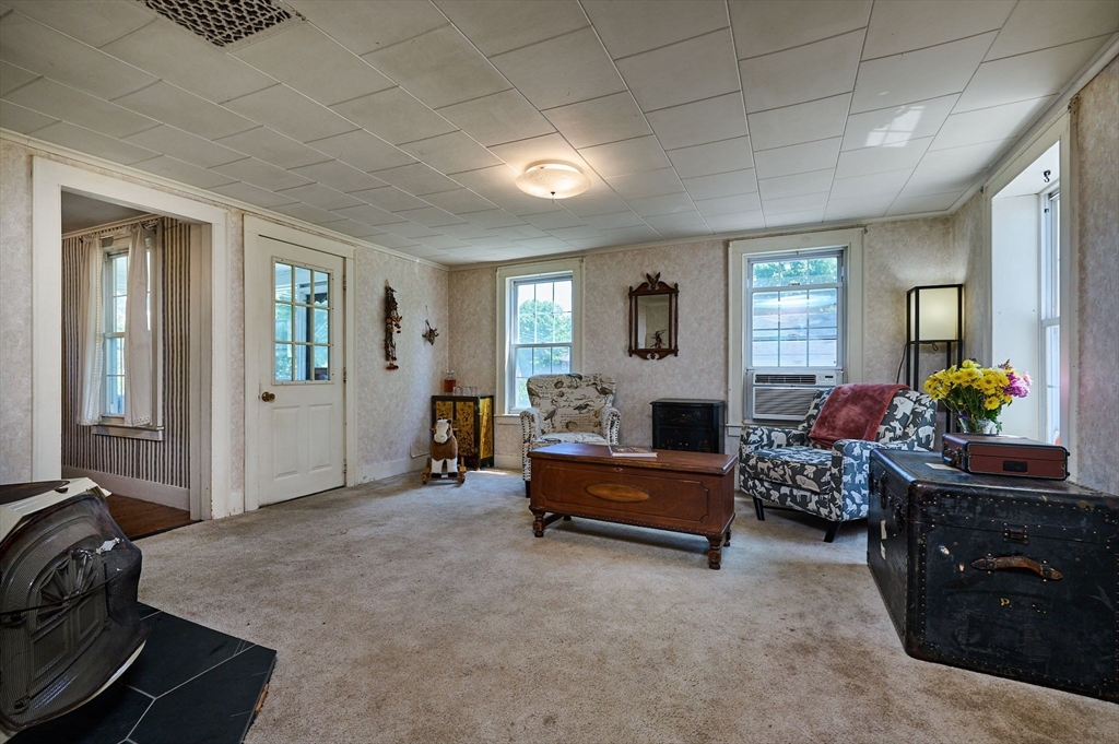 666 Montgomery Road Westfield, MA 01085 - Photo 16 of 42