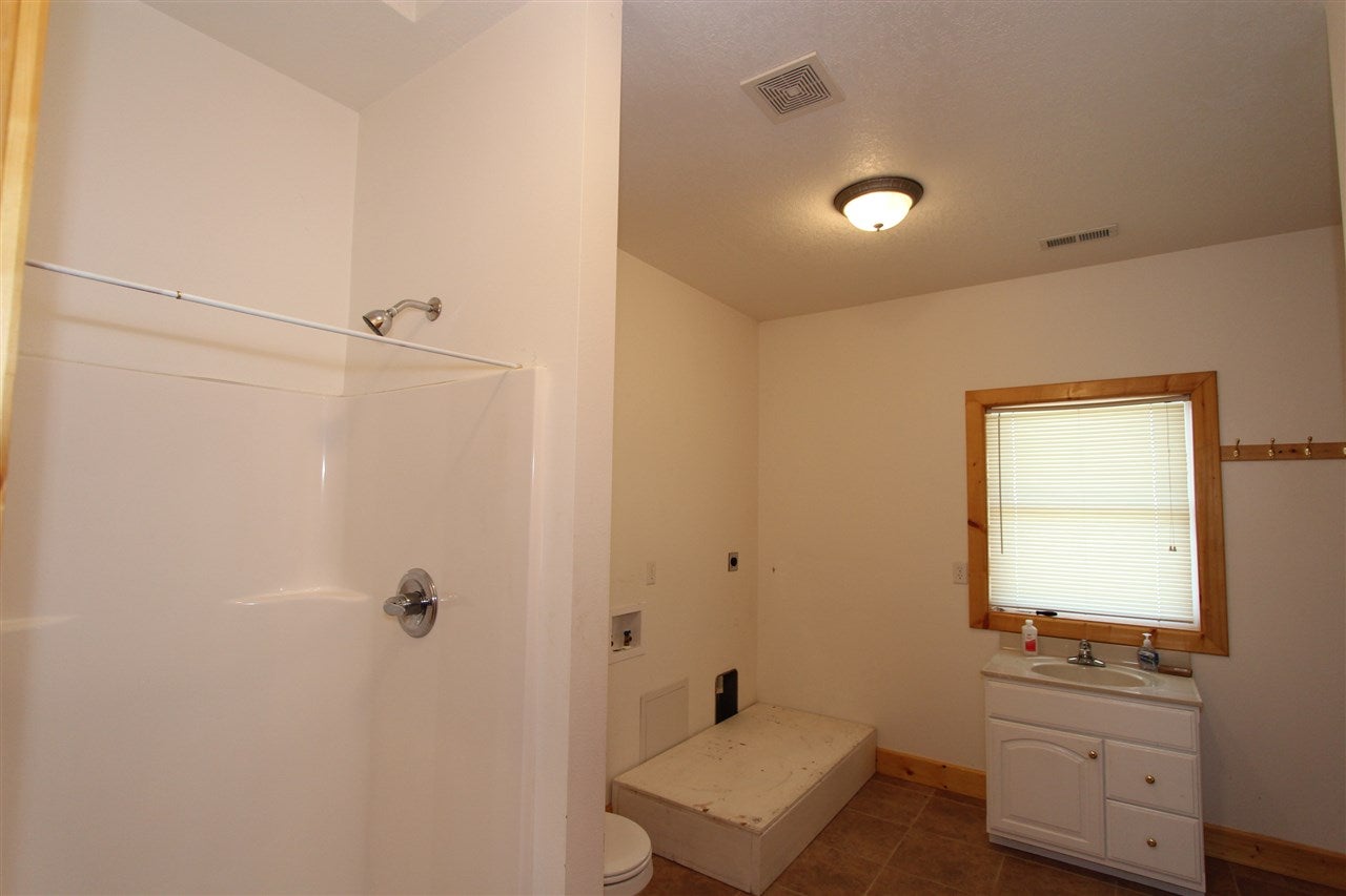 1837 Banner Valley Road Ely, IA 52227 - Photo 31 of 38 Gallery Image 31