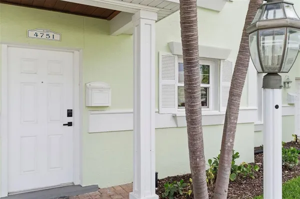 $4,250 | 4751 Coquina Key Drive Southeast, St. Petersburg, FL 33705