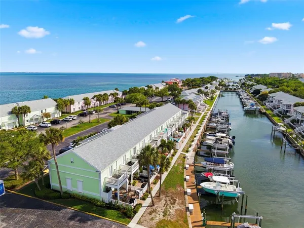 $4,250 | 4751 Coquina Key Drive Southeast, St. Petersburg, FL 33705