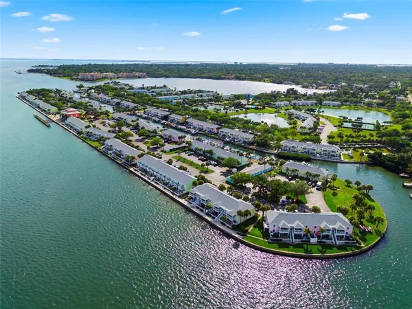 $4,250 | 4751 Coquina Key Drive Southeast, St. Petersburg, FL 33705