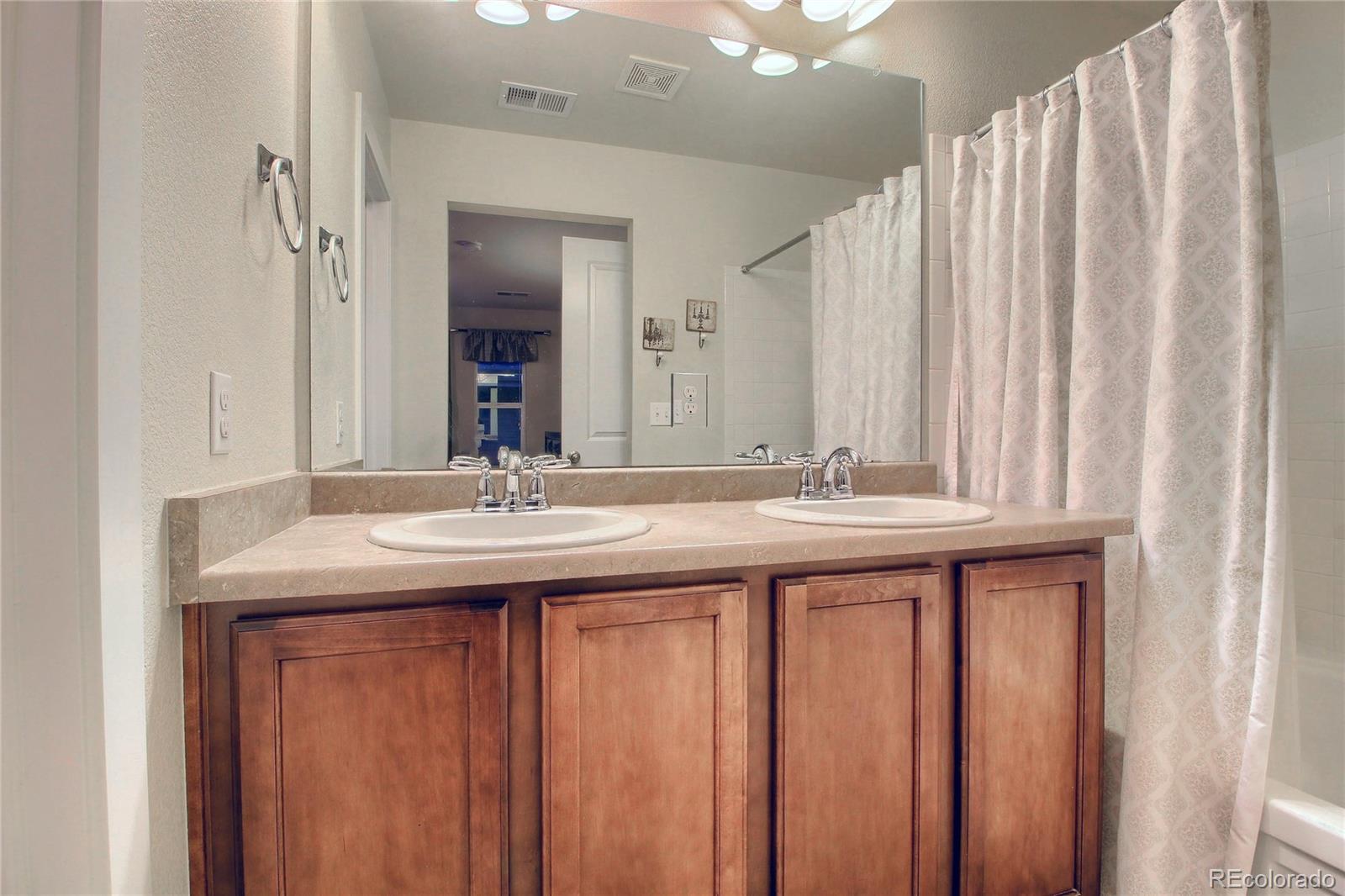 10529 Rutledge Street Parker, CO 80134 - Photo 19 of 34 Gallery Image 19