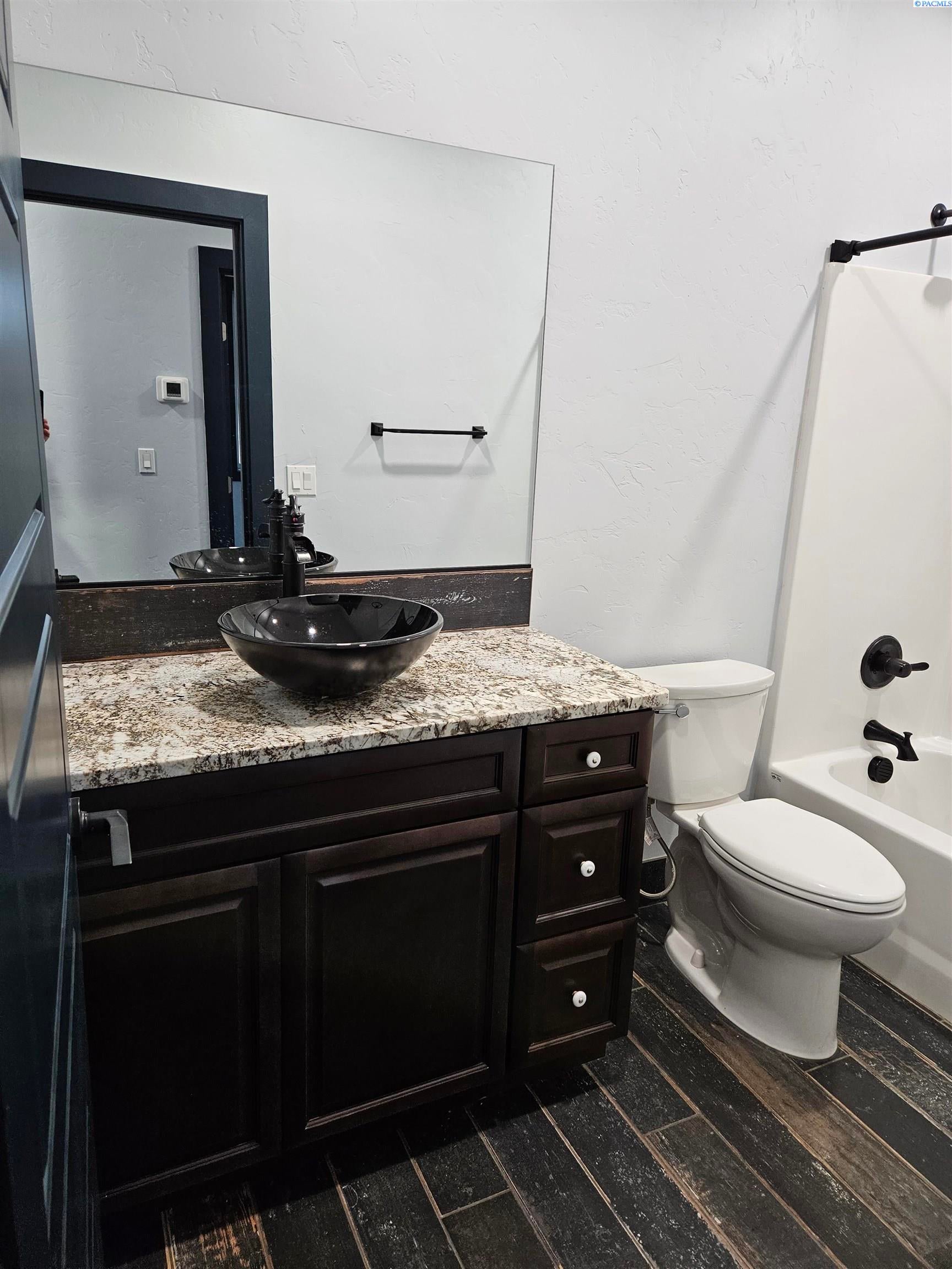 66605 Ranch Road West Richland, WA 99353 - Photo 10 of 15 Gallery Image 10