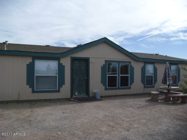 653 North Cactus Road Apache Junction, AZ 85119 - Photo 1 of 3 Front