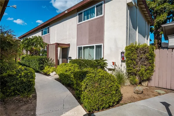 $575,000 | 473 East 1st Street, Tustin, CA 92780