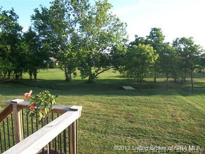 1565 Edwardsville Galena Road Georgetown, IN 47122 - Photo 3 of 19