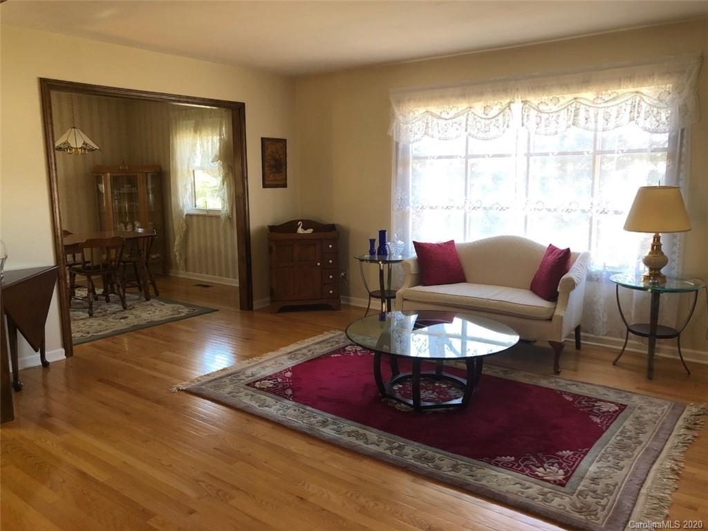 40 Higgins Road Fletcher, NC 28732 - Photo 3 of 31
