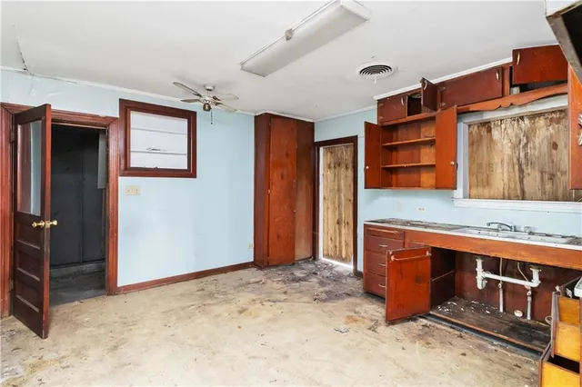 $45,000 | 208 South Main Street, Jennings, LA 70546