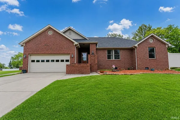 $305,000 | 808 South Concord Drive, Princeton, IN 47670