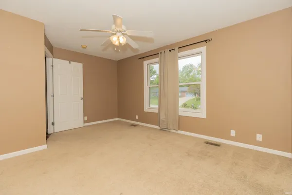 $305,000 | 808 South Concord Drive, Princeton, IN 47670