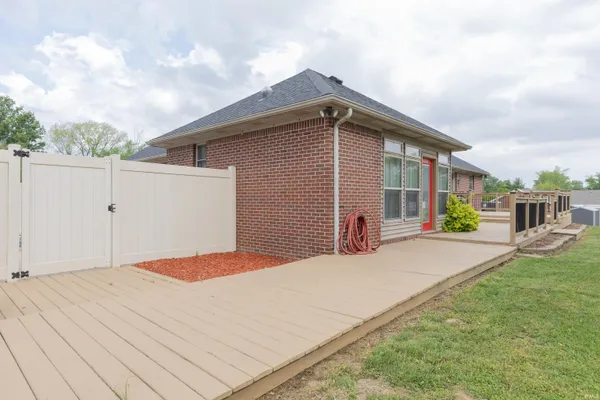 $305,000 | 808 South Concord Drive, Princeton, IN 47670