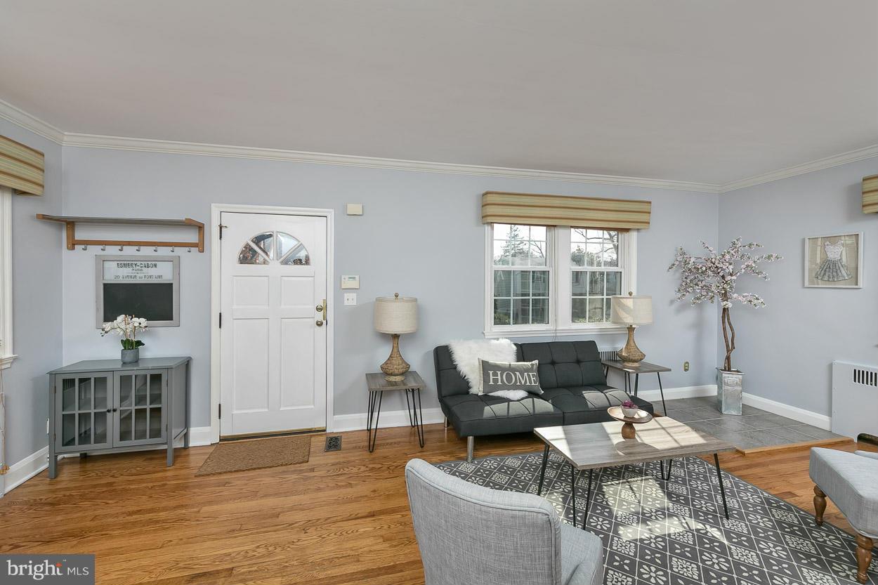 718 Murdock Road Baltimore, MD 21212 - Photo 14 of 30 a living room with furniture and wooden floor
