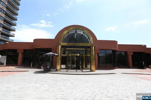 $2,950 | 100 Carlyle Drive, Unit S01G, Cliffside Park, NJ 07010