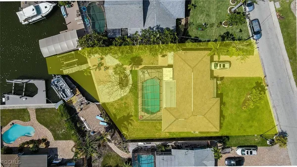$699,000 | 220 Albatross Street, Fort Myers Beach, FL 33931