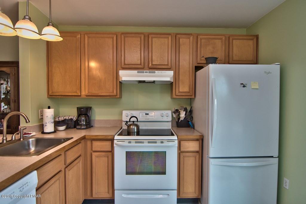 188 Hummingbird Trail Bushkill, PA 18324 - Photo 13 of 34 Kitchen View 5