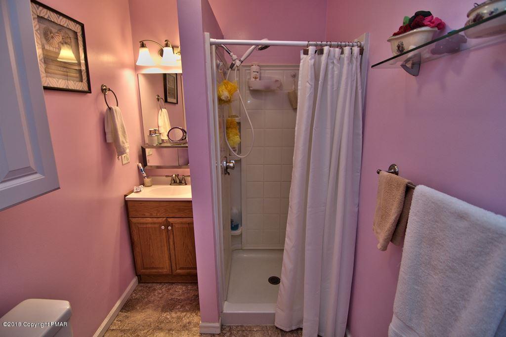 188 Hummingbird Trail Bushkill, PA 18324 - Photo 18 of 34 Master Bath View 1