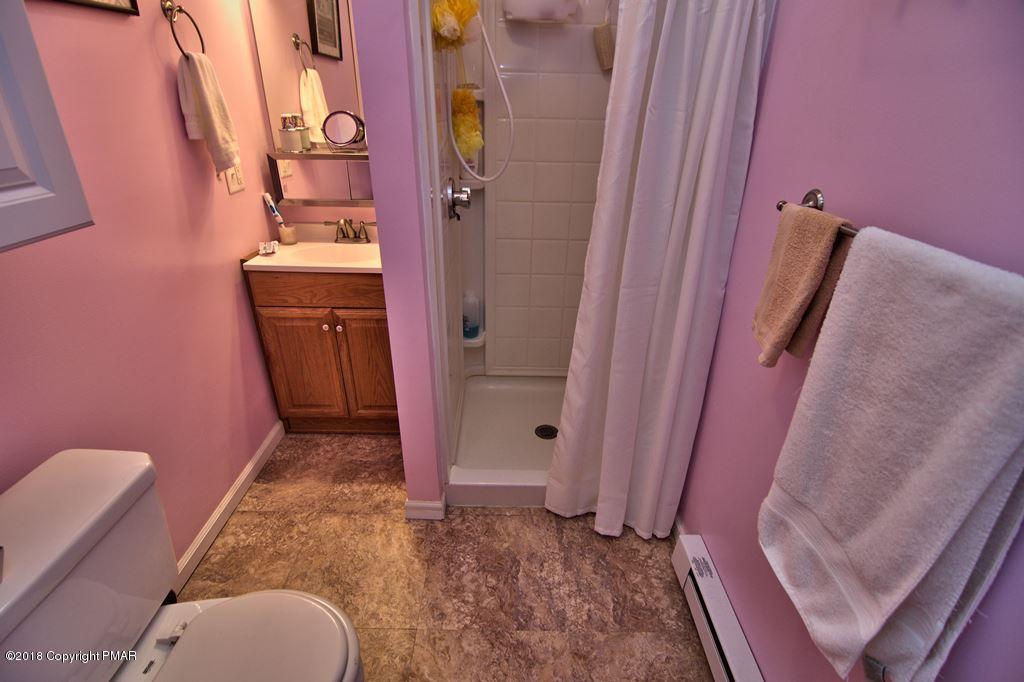 188 Hummingbird Trail Bushkill, PA 18324 - Photo 19 of 34 Master Bath View 2