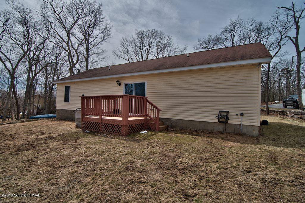 188 Hummingbird Trail Bushkill, PA 18324 - Photo 2 of 34 Exterior View 5
