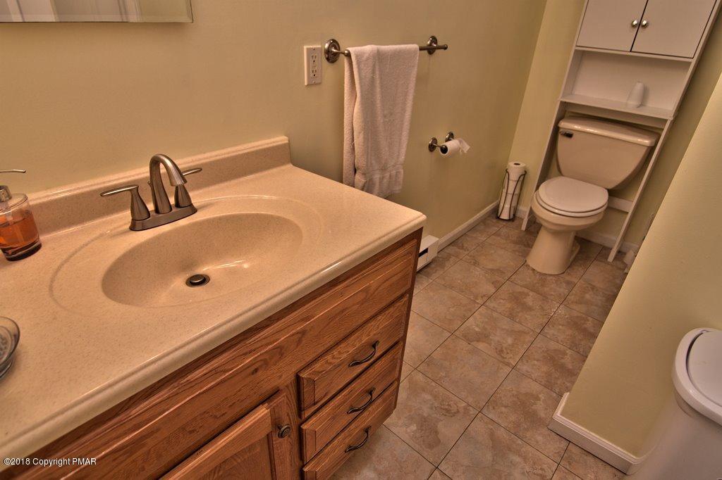 188 Hummingbird Trail Bushkill, PA 18324 - Photo 24 of 34 Hall Bath View 2