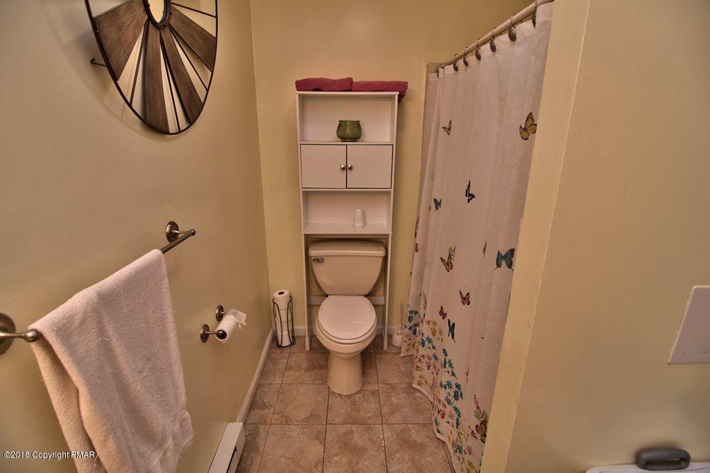188 Hummingbird Trail Bushkill, PA 18324 - Photo 25 of 34 Hall Bath View 3