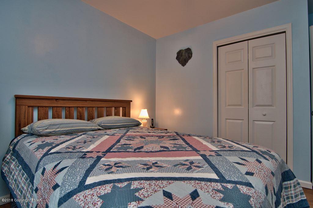 188 Hummingbird Trail Bushkill, PA 18324 - Photo 27 of 34 Bedroom 3 View 2