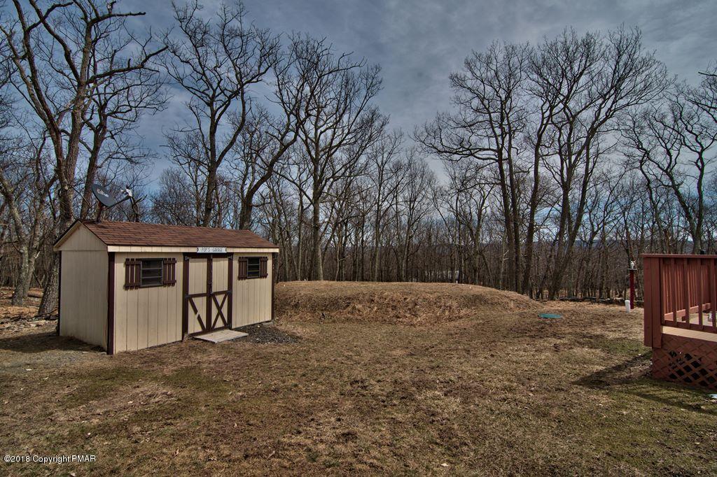 188 Hummingbird Trail Bushkill, PA 18324 - Photo 30 of 34 Exterior View 4