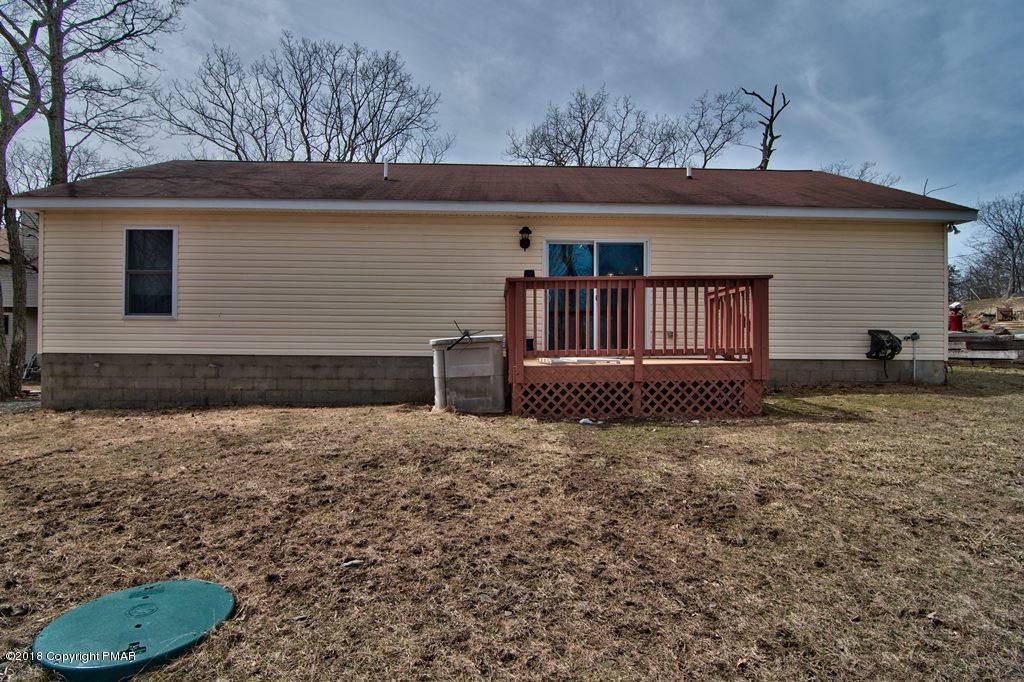 188 Hummingbird Trail Bushkill, PA 18324 - Photo 32 of 34 Exterior View 6