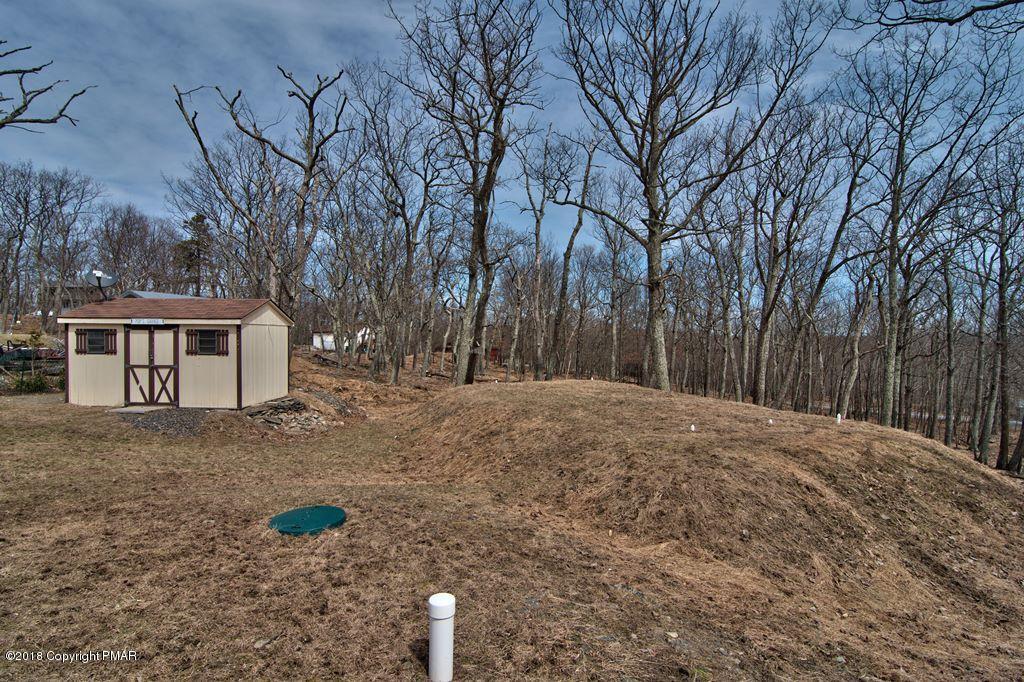 188 Hummingbird Trail Bushkill, PA 18324 - Photo 33 of 34 Exterior View 7