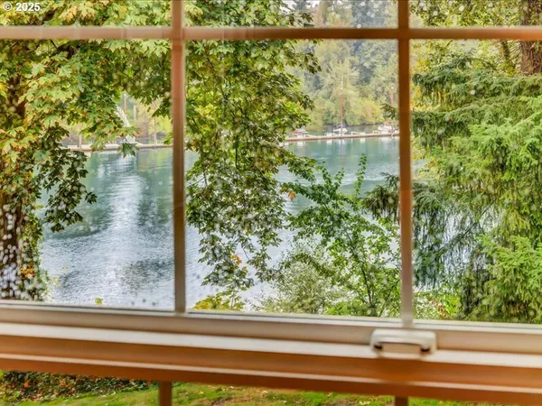 $389,900 | 8425 Southwest Curry Drive, Wilsonville, OR 97070