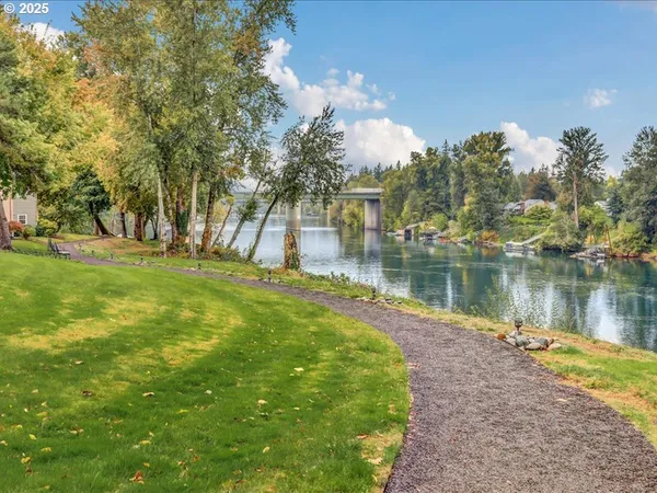 $389,900 | 8425 Southwest Curry Drive, Wilsonville, OR 97070