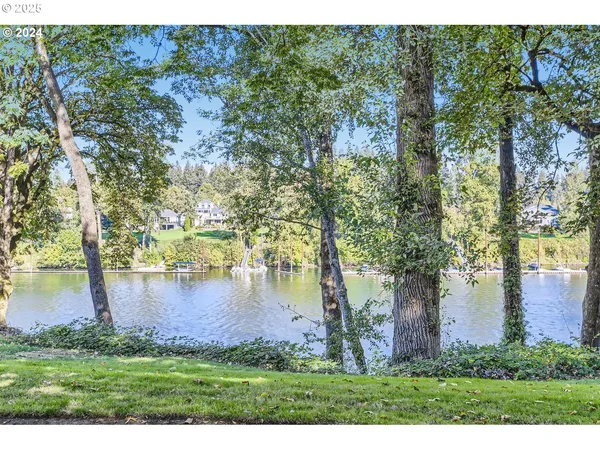 $389,900 | 8425 Southwest Curry Drive, Wilsonville, OR 97070