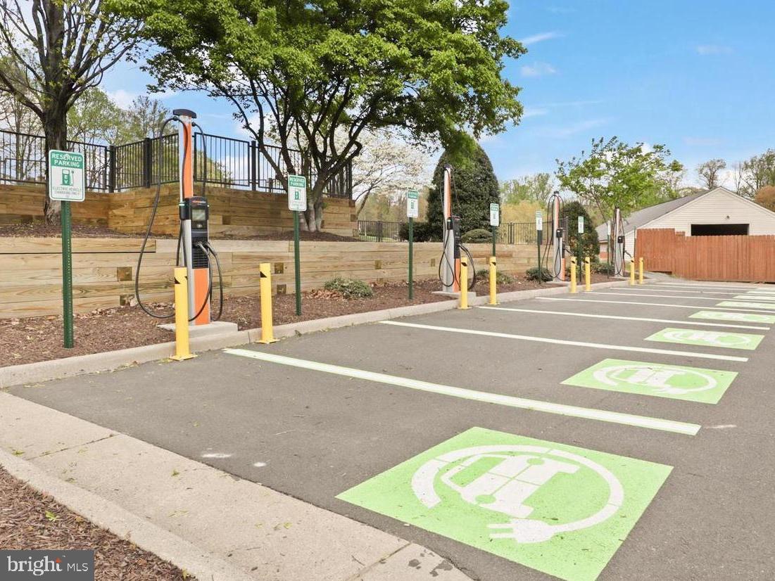 12012 Golf Ridge Court, Unit 102 Fairfax, VA 22033 - Photo 23 of 26