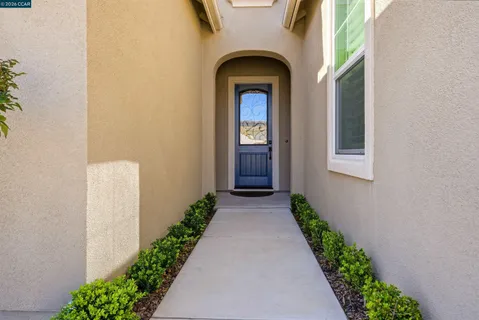 $699,999 | 1501 Empire Drive, Lodi, CA 95242