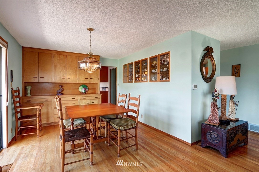 4052 Southwest Donovan Street Seattle, WA 98136 - Photo 12 of 35 Gallery Image 12