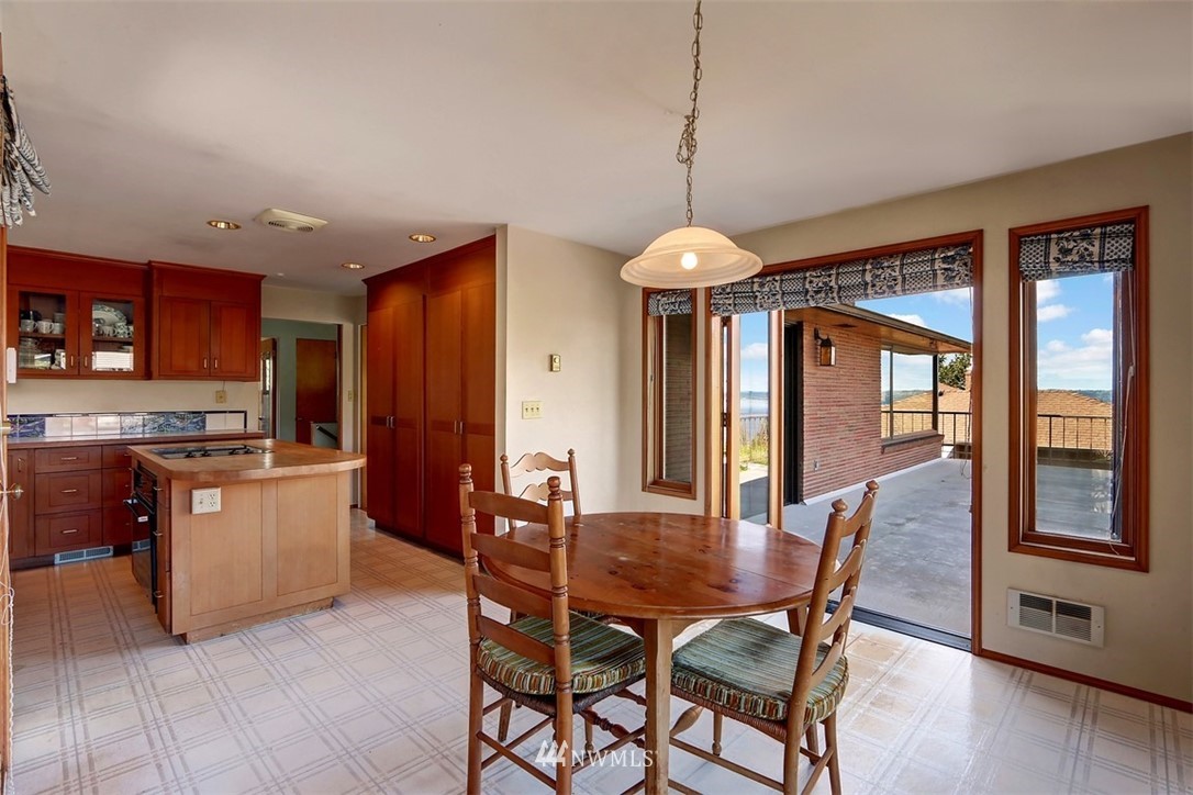 4052 Southwest Donovan Street Seattle, WA 98136 - Photo 16 of 35 Gallery Image 16