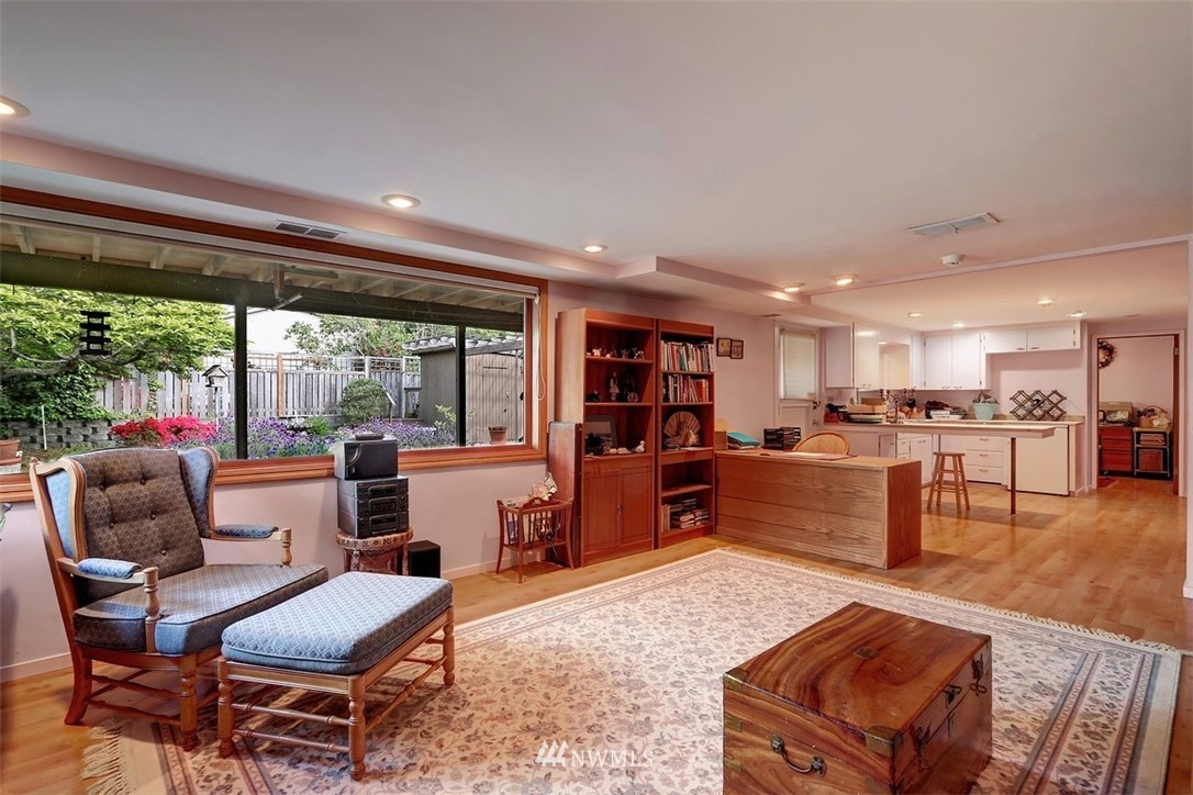 4052 Southwest Donovan Street Seattle, WA 98136 - Photo 23 of 35 Gallery Image 23