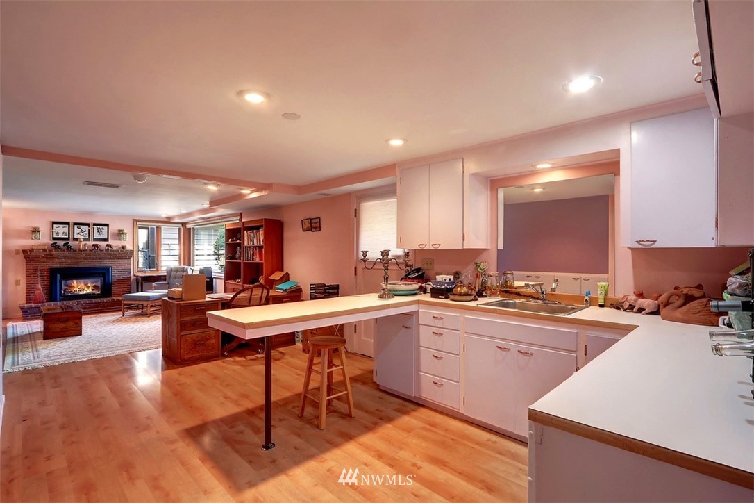 4052 Southwest Donovan Street Seattle, WA 98136 - Photo 26 of 35 Gallery Image 26