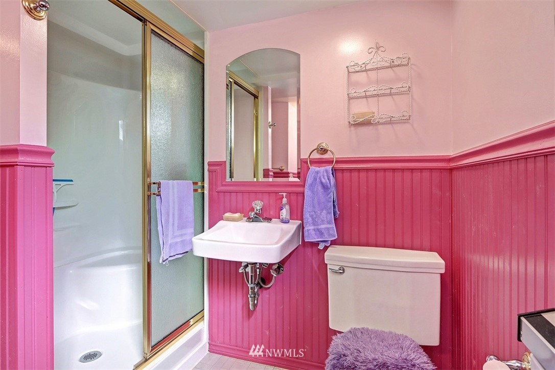 4052 Southwest Donovan Street Seattle, WA 98136 - Photo 28 of 35 Gallery Image 28
