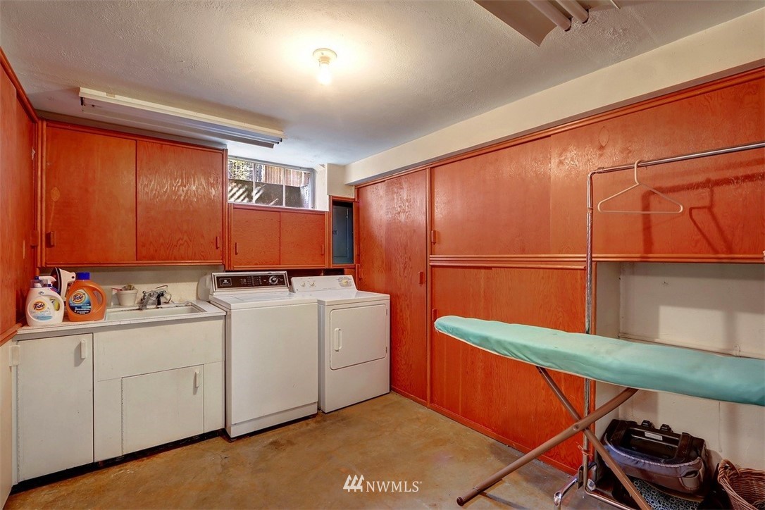 4052 Southwest Donovan Street Seattle, WA 98136 - Photo 29 of 35 Gallery Image 29